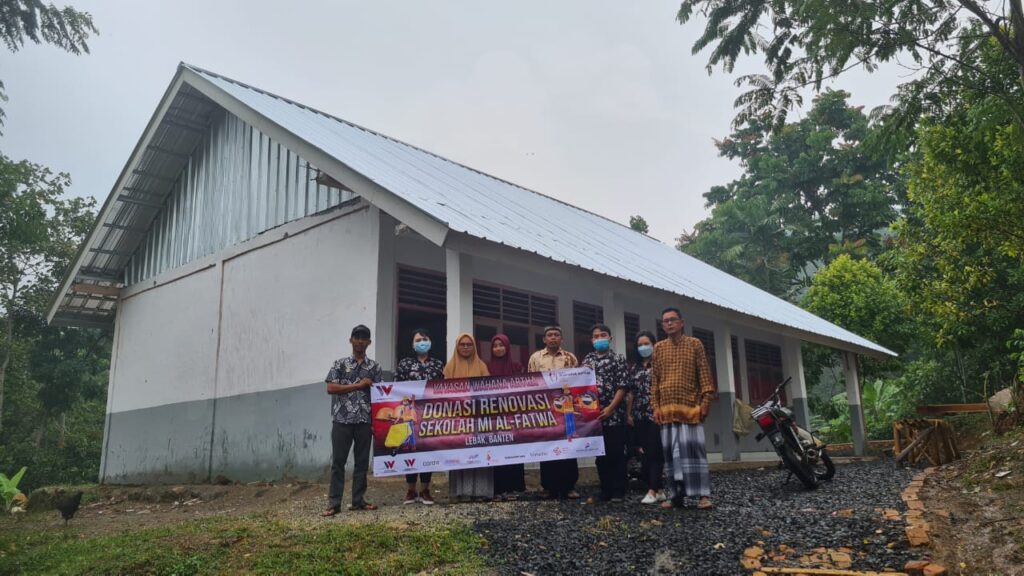 Yayasan Wahana Artha Beri Donasi Pendidikan Anak Lebak Banten