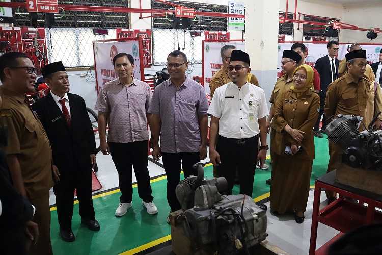 SMKN 3 Tangerang Kini Punya Fasilitas Uji Kompetensi Standar Honda (3)