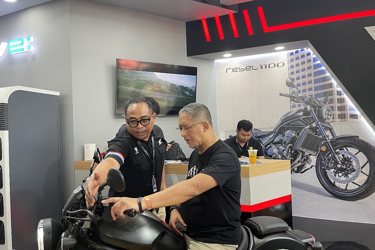 Honda BigBike Rider Tunjukkan Kekompakan di Booth Honda GIIAS 2025 (2)