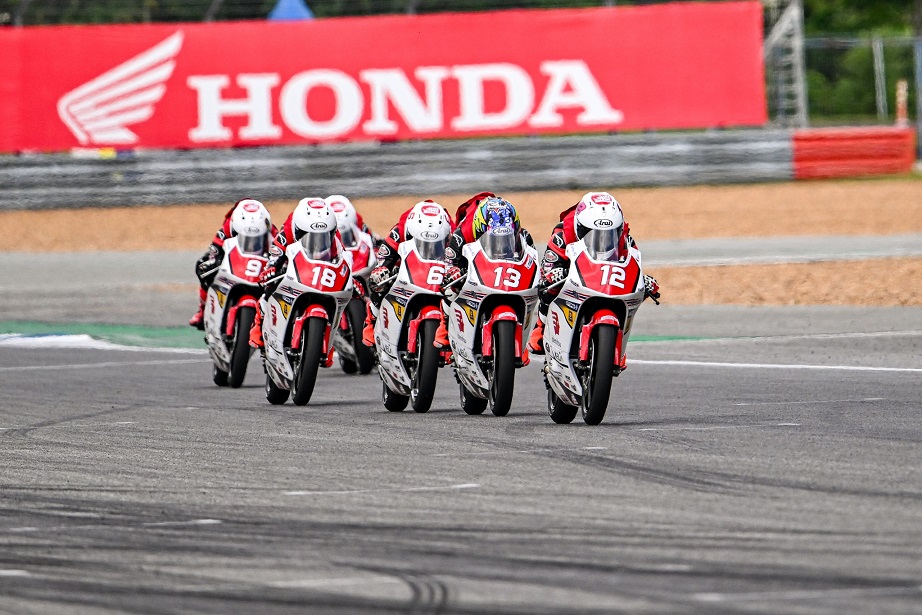 Pebalap Binaan AHM Harumkan Indonesia di Chang International Circuit (4)