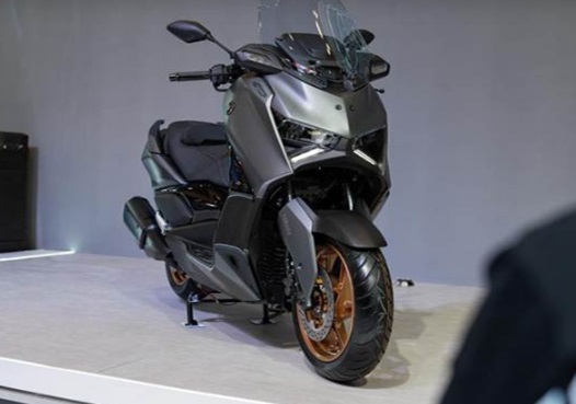 XMAX Connected TechMAX 2025 Resmi Meluncur di IMOS Skutik Sultan Makin Canggih! (2)