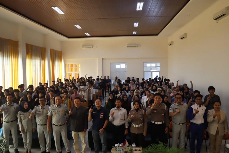 WMS dan Honda Ingatkan Mahasiswa Fokus di Jalan, Kuliah Aman! (2)