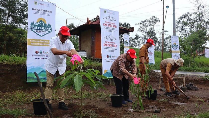 Yayasan AHM dan UGM Bersatu, Ciptakan Desa Berkelanjutan di Kawasan Merapi_02
