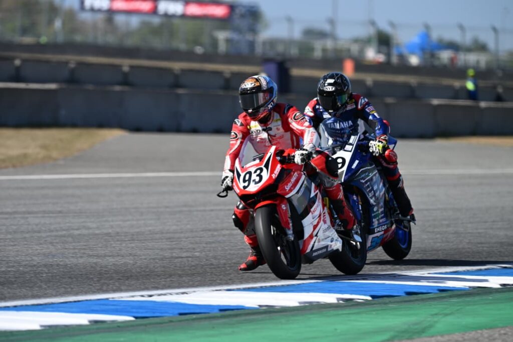 Honda CBR250RR Dominasi Asia Bukti Motor Sport 250cc Tercepat (4)