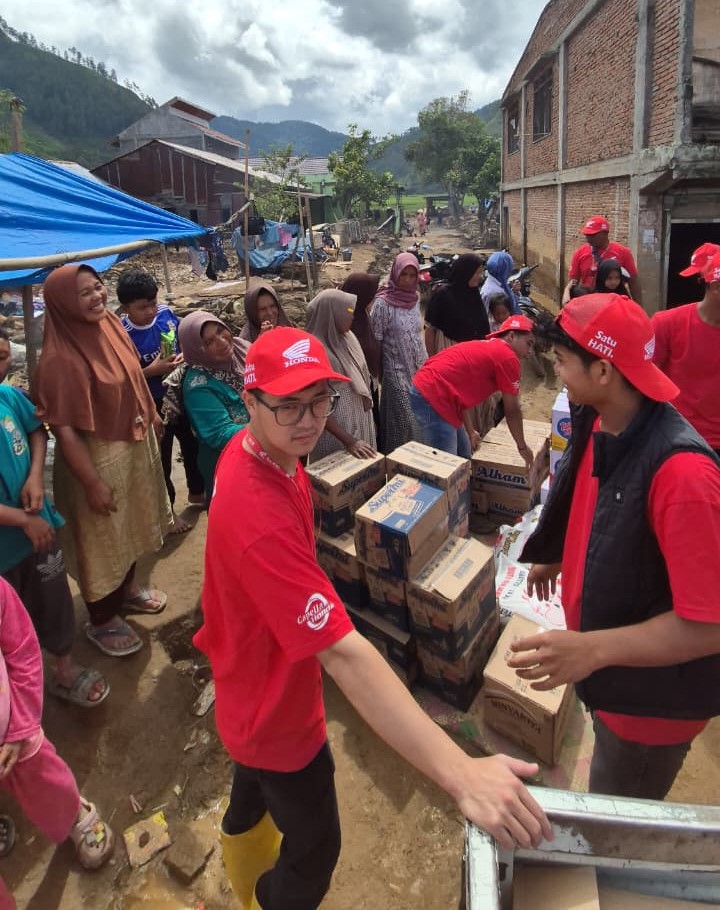 AHM Dukung Warga Terdampak Bencana Sumatera Lewat Service Motor Gratis dan Sarana Air Bersih (1)