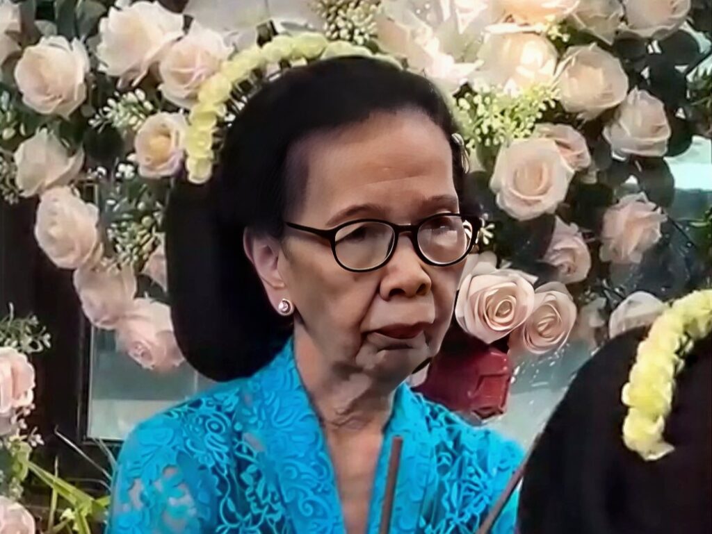 Inspiratif, Nenek 83 Tahun Berani Tampil di Pasanggiri Angklung AHM (1)