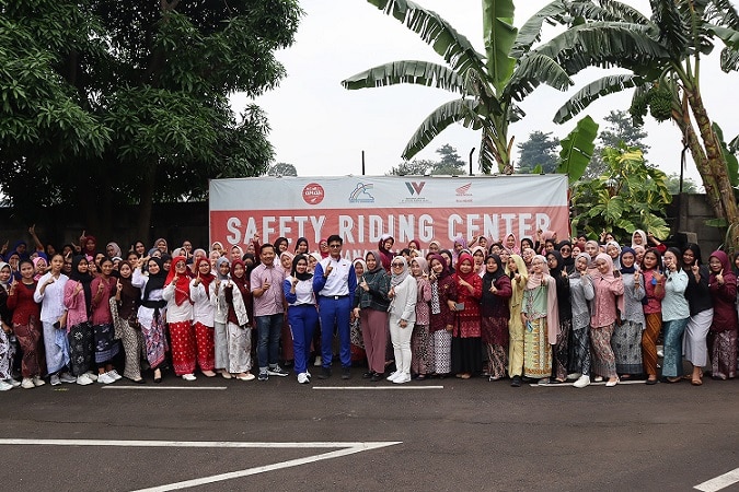 Pelajar dan Komunitas Honda Ikuti Edukasi Safety Riding Zen On Wheels di Tangerang (3)