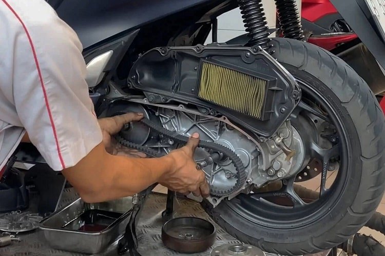 Kenali Penyebab Motor Matik Berdecit ala Wahana Honda, Lengkap dengan Solusinya (2)