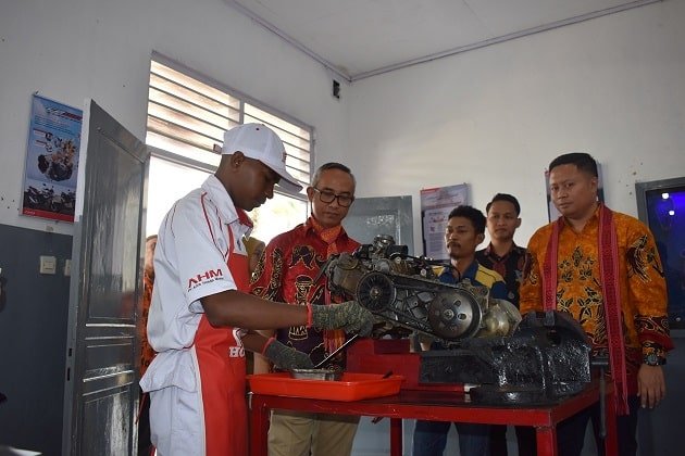 AHM Bawa Pendidikan Vokasi Berstandar Industri ke Ujung Timur Indonesia (1)