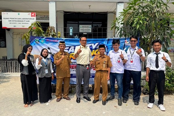 Biar Nggak Cuma Jago Teori, WMS dan AHM Kenalkan Teknologi Honda ke Siswa SMK! (1)