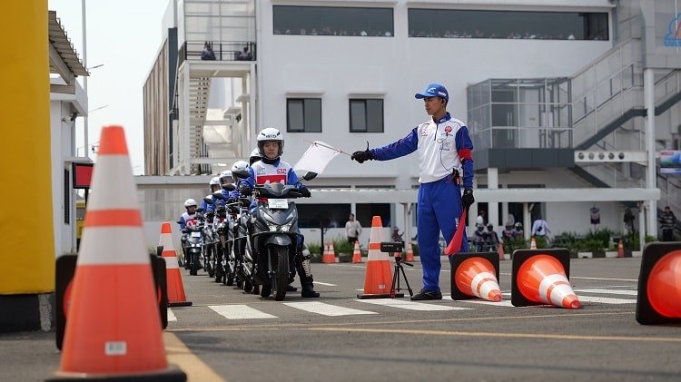 Cari Aman Academy 2026 Saatnya Anak Muda Jadi Penggerak Keselamatan di Jalan