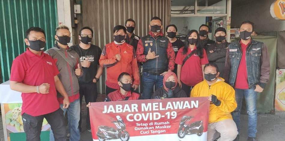 Bantuan-Sosial-Untuk-Warga-Terdampak-COVID-19-Di-Kawal-Oleh-Add Power-NMAX-Bandung-dan-IATOP-Bandung-Almamater