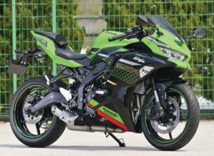 Inden-Kawasaki-Ninja-ZX-25R-Cuma-200-Unit-Mulai-11-Juli-2020 (2)