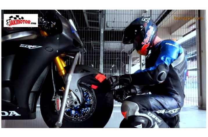 Interview-Bersama-Pol-Espargaro -Masih-Merasa-Aneh-Dengan-Warna-Khas-Repsol-Honda (7)