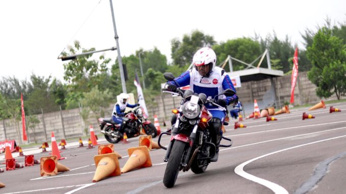 AHM Gelar Kompetisi Instruktur Safety Riding