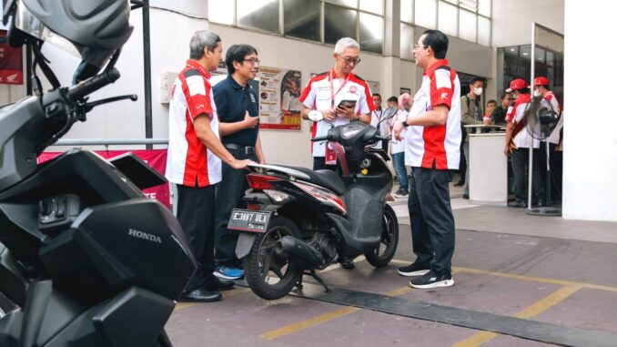 Hari Pelanggan Nasional, Konsumen Motor Honda Dapat Banyak Kejutan