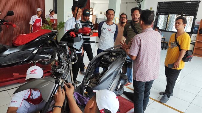 Teaching Factory Cara Wahana Honda Dukung SMK Binaan (2)