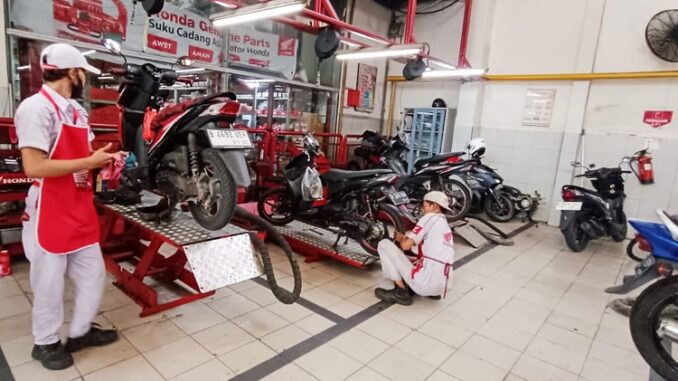 Hemat Servis Honda di Bulan Mei Ada Promo 'MEIRIAH' dari Wahana! Hemat Servis Honda di Bulan Mei Ada Promo 'MEIRIAH' dari Wahana!