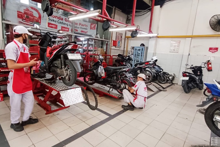 Hemat Servis Honda di Bulan Mei Ada Promo 'MEIRIAH' dari Wahana!