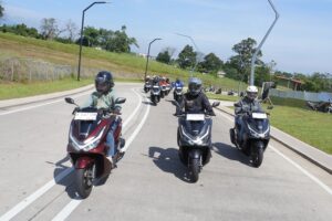 New Honda PCX160 RoadSync Uji Langsung Teknologi Premium dalam Media Exploration