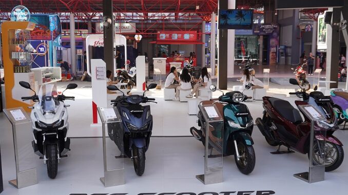 Ada Spesial Promo di Booth Honda,Seminggu JFK 2025 Banjir Pengunjung, Hiburan (2) Ada Spesial Promo di Booth Honda,Seminggu JFK 2025 Banjir Pengunjung, Hiburan (2)