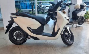 Motor Listrik Honda CUV e Cuma 19 Jutaan! Ada Apa Nih