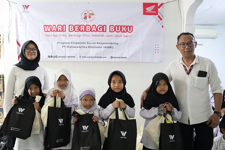 PT WahanaArtha Ritelindo Wujudkan Kepedulian Lewat Program CSR WARI Berbagi Buku (2)