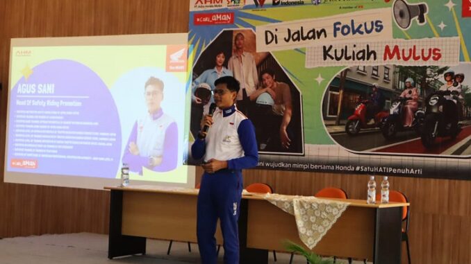 WMS dan Honda Ingatkan Mahasiswa Fokus di Jalan, Kuliah Aman! (1) WMS dan Honda Ingatkan Mahasiswa Fokus di Jalan, Kuliah Aman! (1)