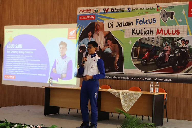 WMS dan Honda Ingatkan Mahasiswa Fokus di Jalan, Kuliah Aman! (1)
