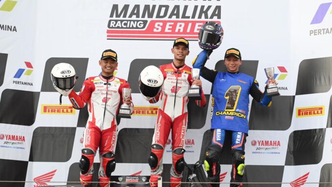 Adenata dan Rheza Melesat Kencang, 'Kuasai' Podium Penutup Mandalika Racing Series (MRS)