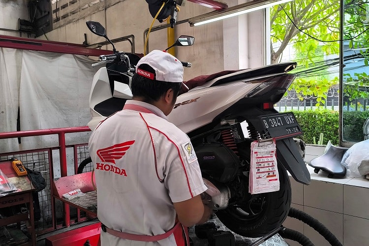 Gebyar Desember AHASS Servis Motor Matic Lebih Hemat dengan Potongan 25% (2)