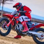 Marc Marquez Bangkit, Momen Latihan di Atas Motor Bikin Heboh (2)