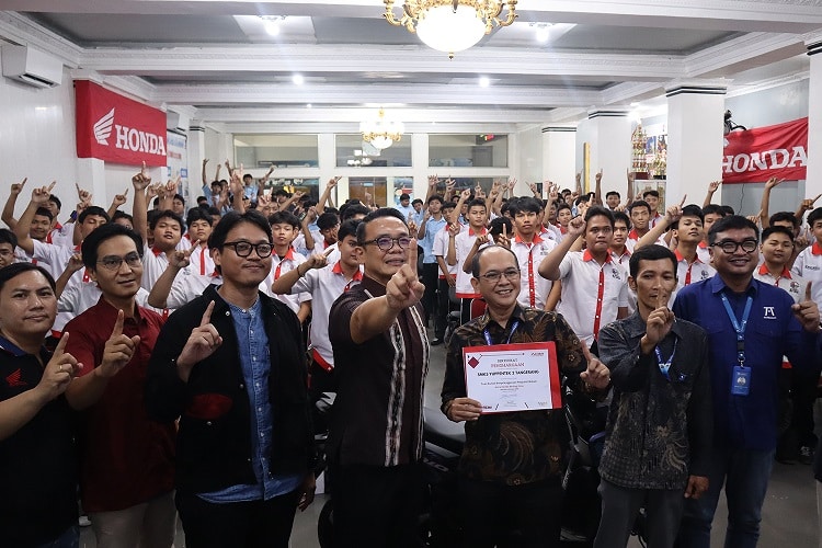 Astra Honda Motor Berbagi Pengetahuan Teknologi Honda Vario 125 Street untuk Generasi Muda (3)