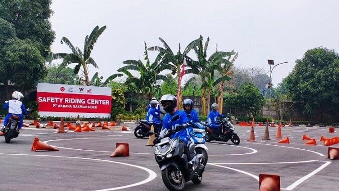 Adu Skill dan Ilmu Safety Riding, SMKN 5 Kabupaten Tangerang Siap Gas ke Level Nasional! (2)